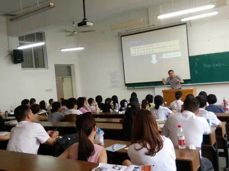 慢性病管理：一场与时间赛跑的较量